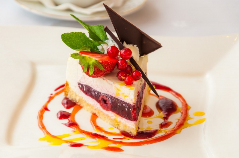 boulangerie-ST MARTIN DE PALLIERES-min_the_cake_dessert_eating_bun_colorful_sweet_dish_taste_cake_with_cream-941034